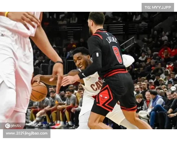 骑士128-122逆转公牛，米切尔亨特莫布利三人20+